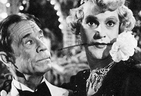 Con faldas y a lo loco